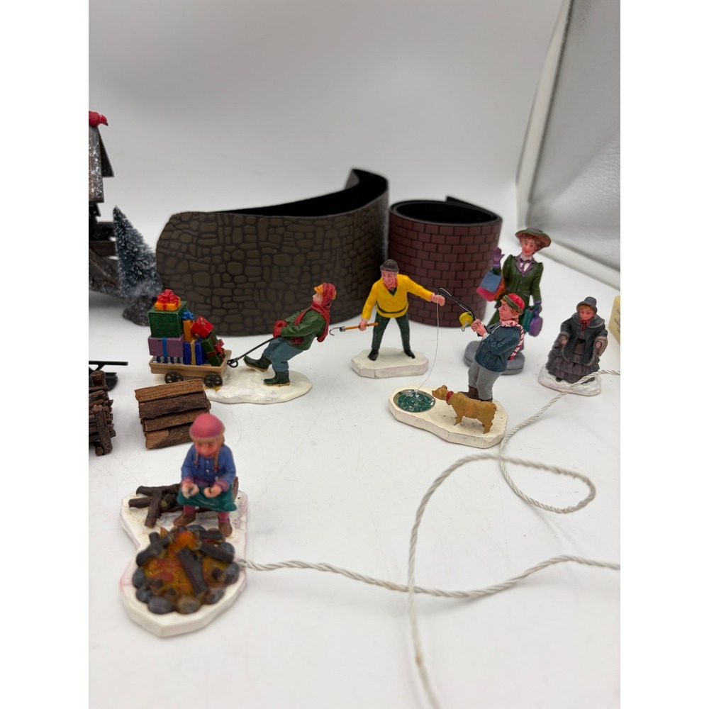 Lemax Christmas Village Misc Accessories Figurines Lot Bridge Light Up Campfire - Picture 4 of 5